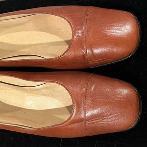 Carcad Italian 100% leather burnt orange pumps size 40 or 8 1/2 or 9 narrow